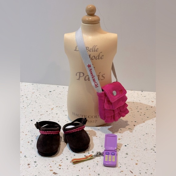 American Girl Doll 18”‎ Accessories Trio, Shoes, Cellphone, and Purse - Picture 2 of 11
